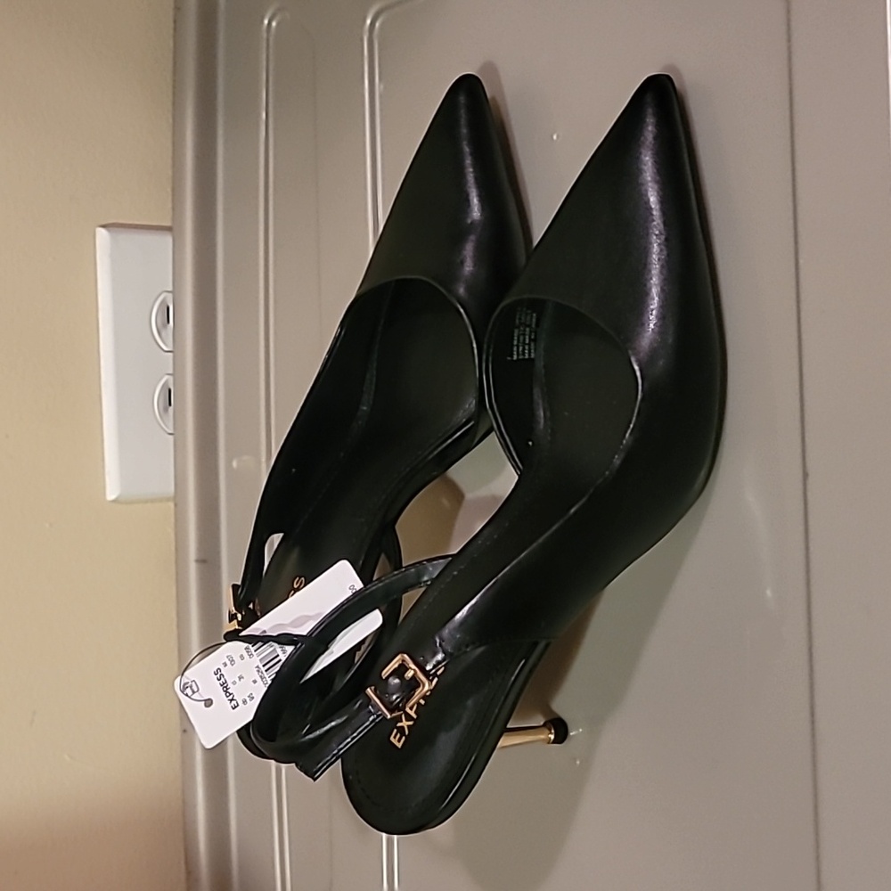 2 in black heels